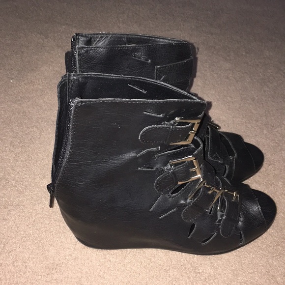 Aviator Call It Spring - Picture 2 of 5